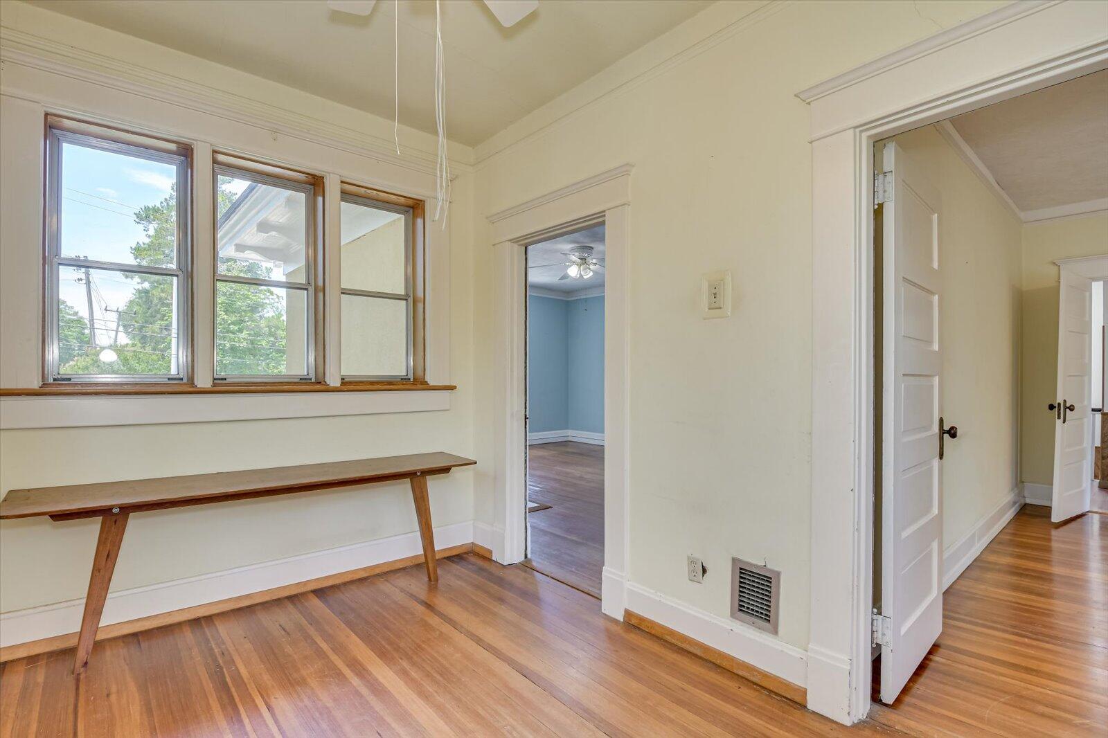 724 MONTE SANO Avenue