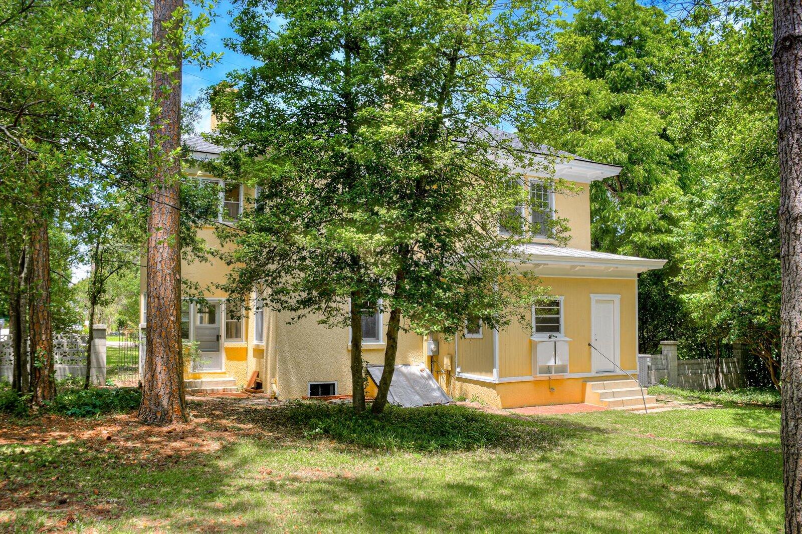 724 MONTE SANO Avenue