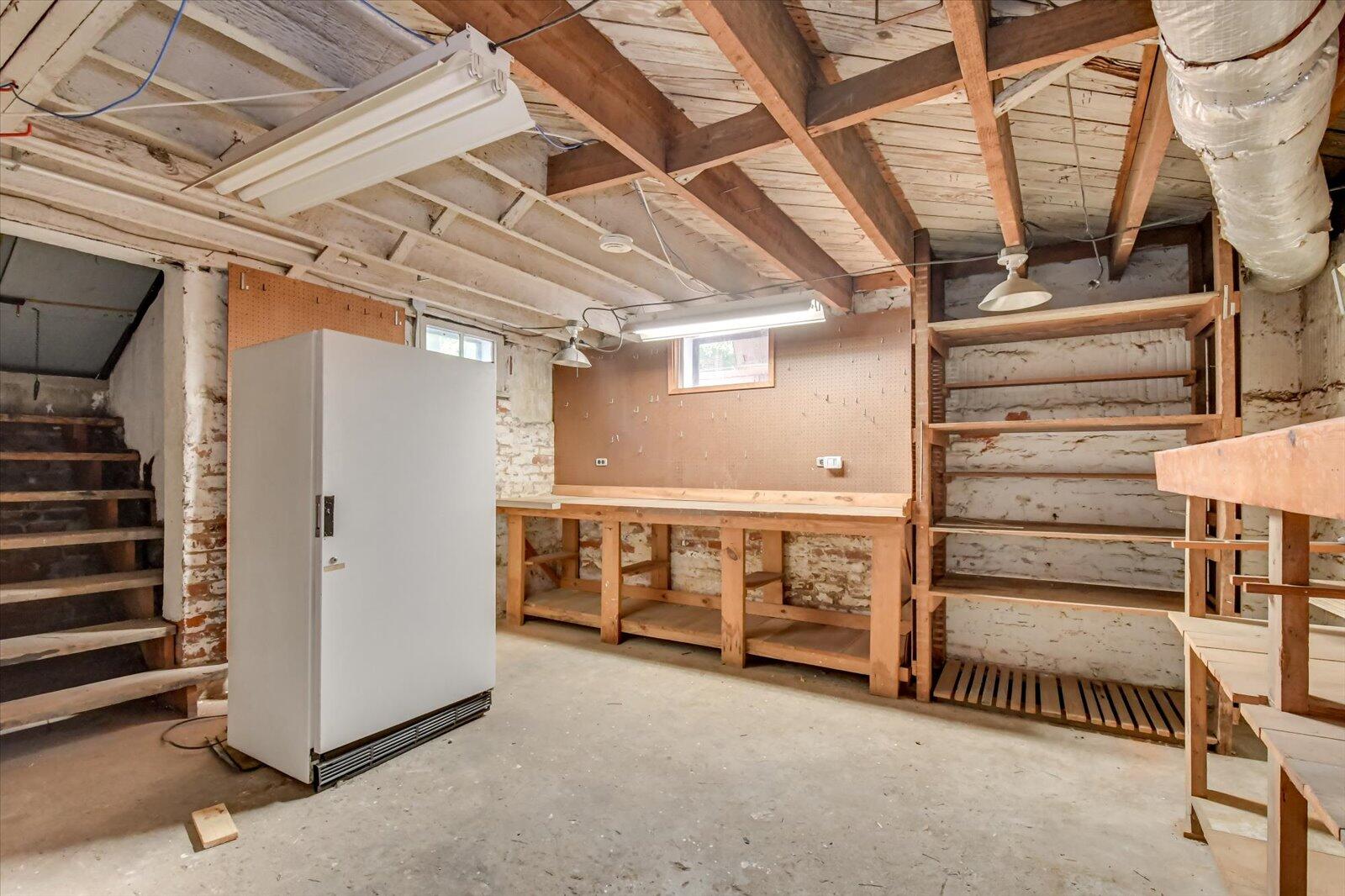 724 MONTE SANO Avenue