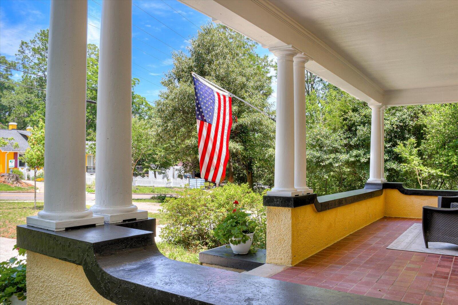 724 MONTE SANO Avenue