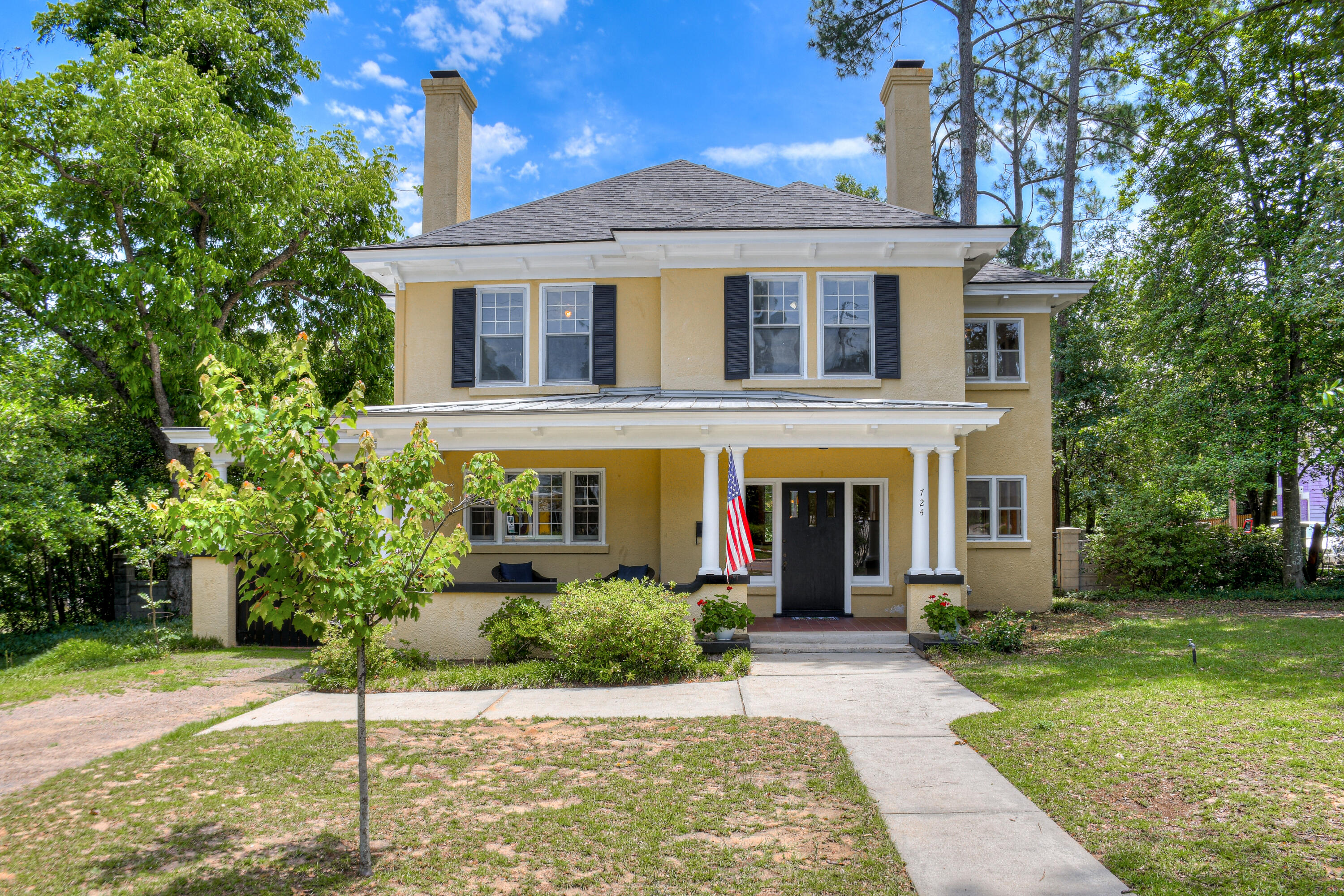 724 MONTE SANO Avenue