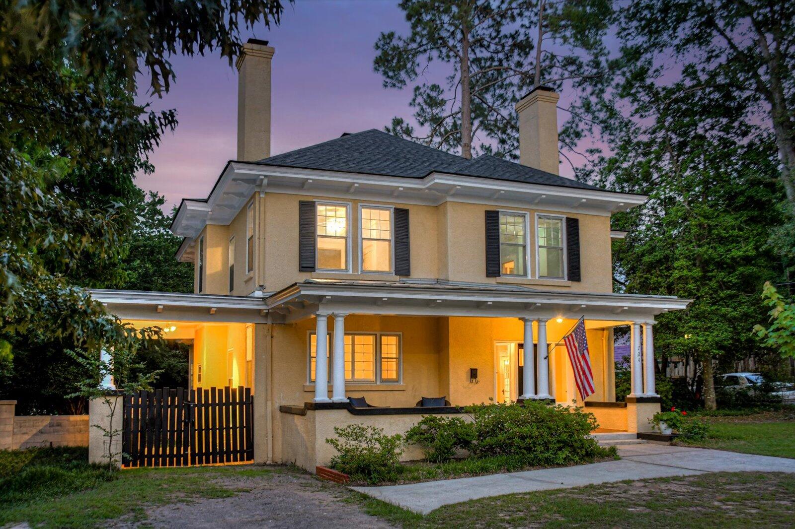 724 MONTE SANO Avenue