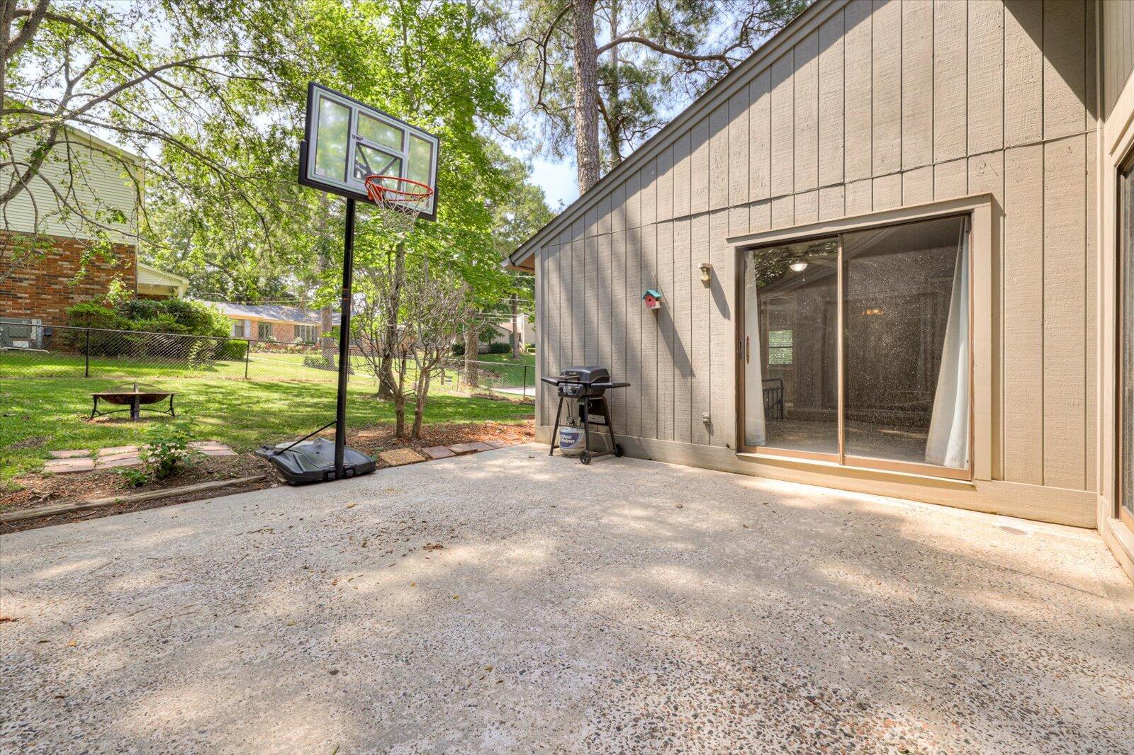 1218 RIVER RIDGE Drive