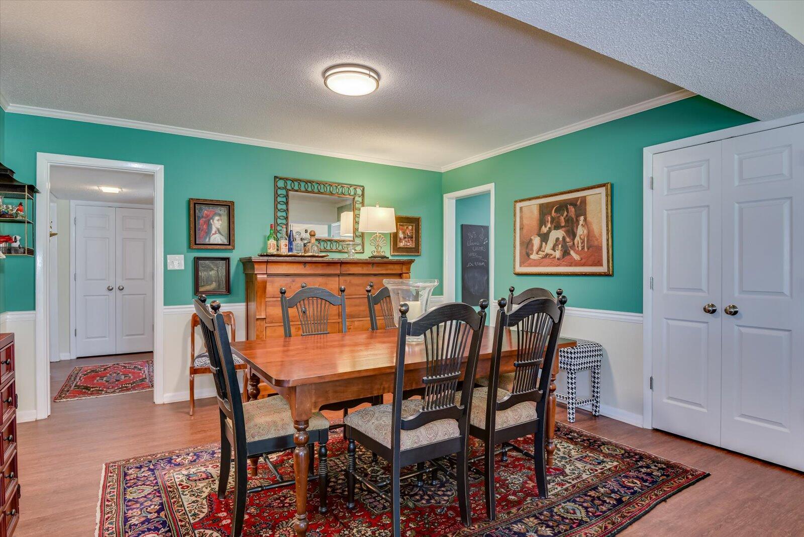 827 MILLEDGE Road Unit: D1