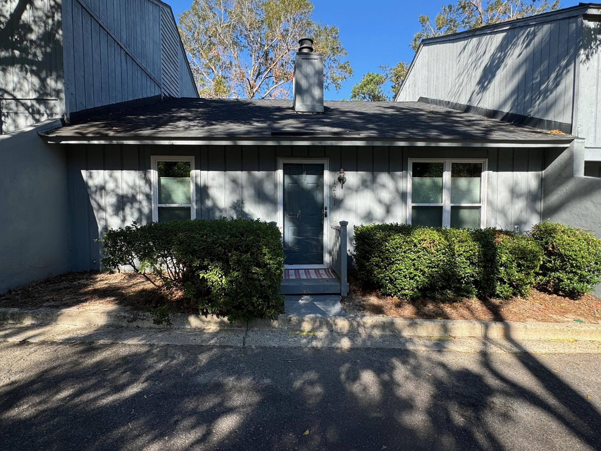 1231 SANDE HILL Place