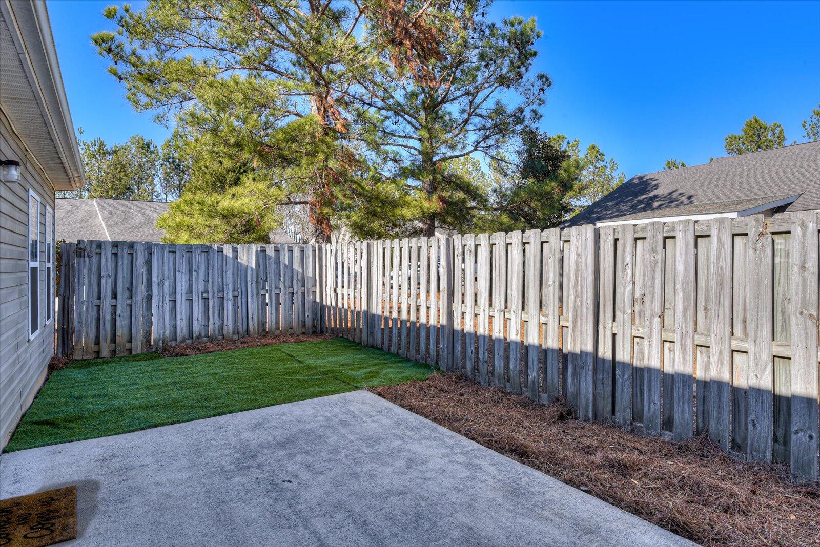 416 LONG NEEDLE Circle