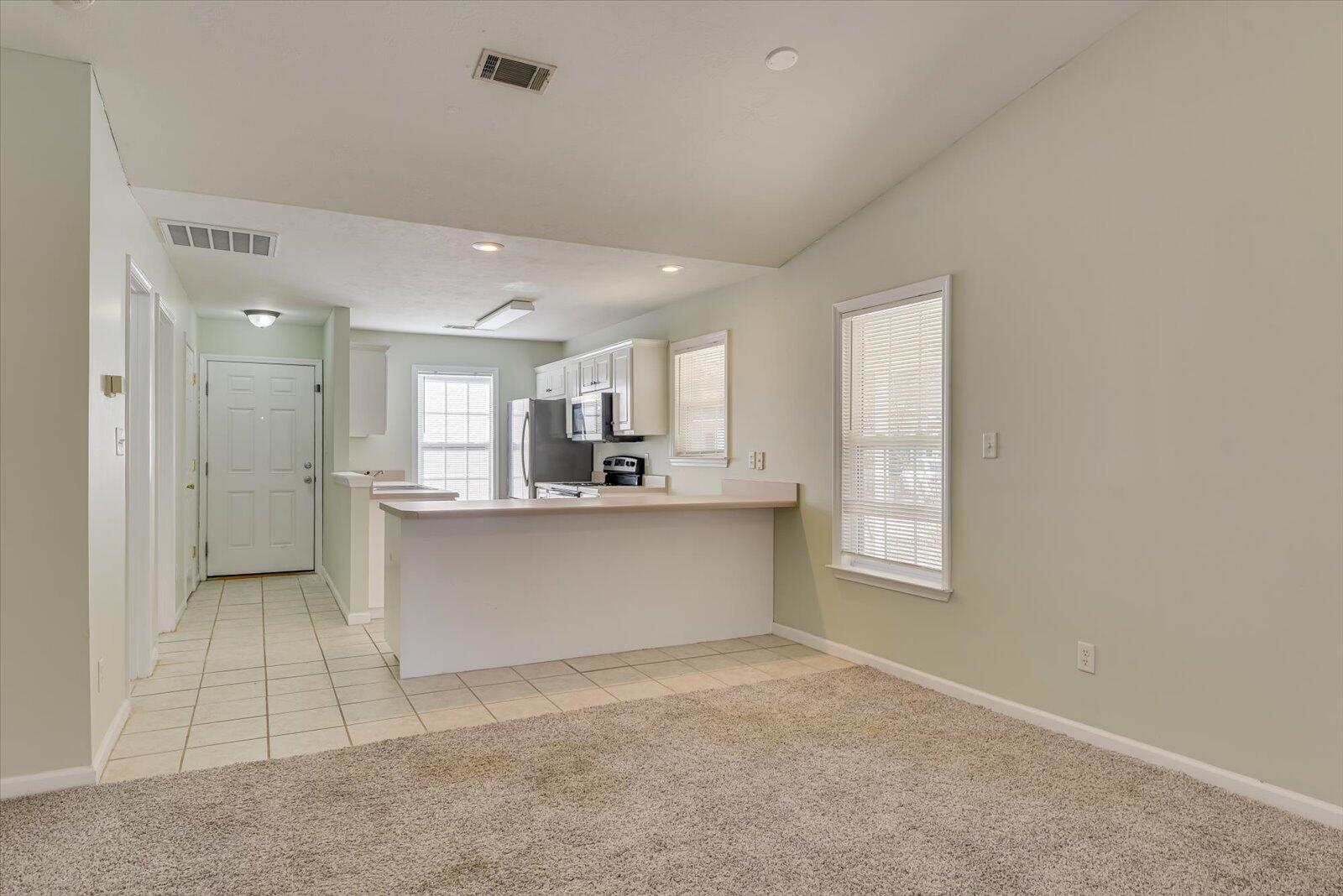 416 LONG NEEDLE Circle