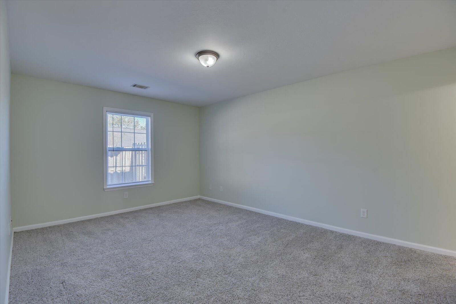 416 LONG NEEDLE Circle