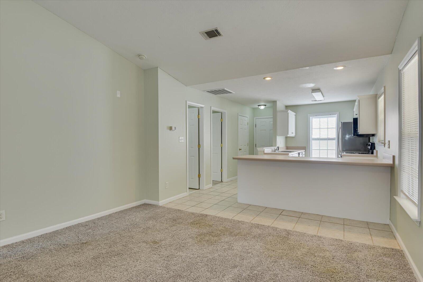 416 LONG NEEDLE Circle