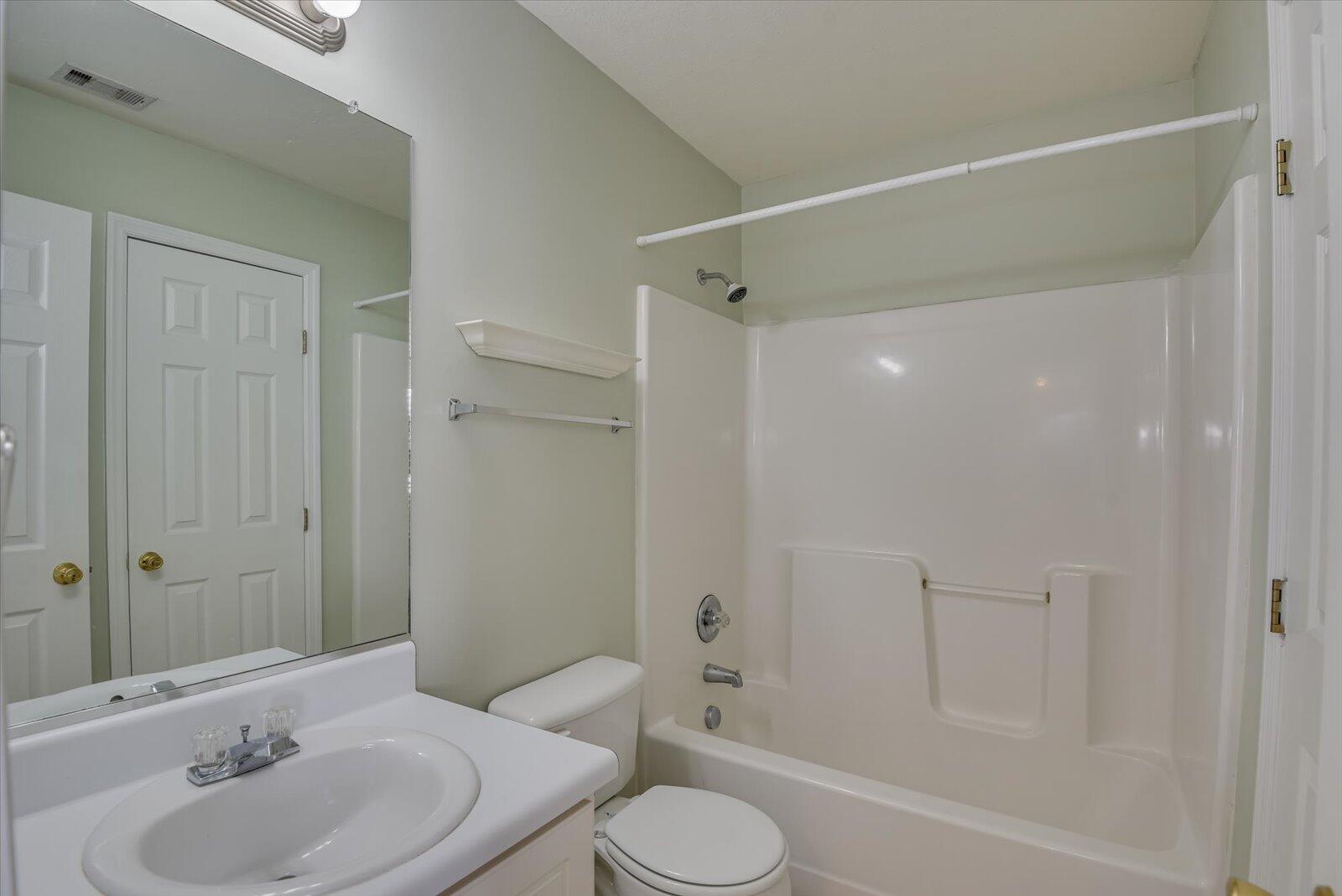 416 LONG NEEDLE Circle