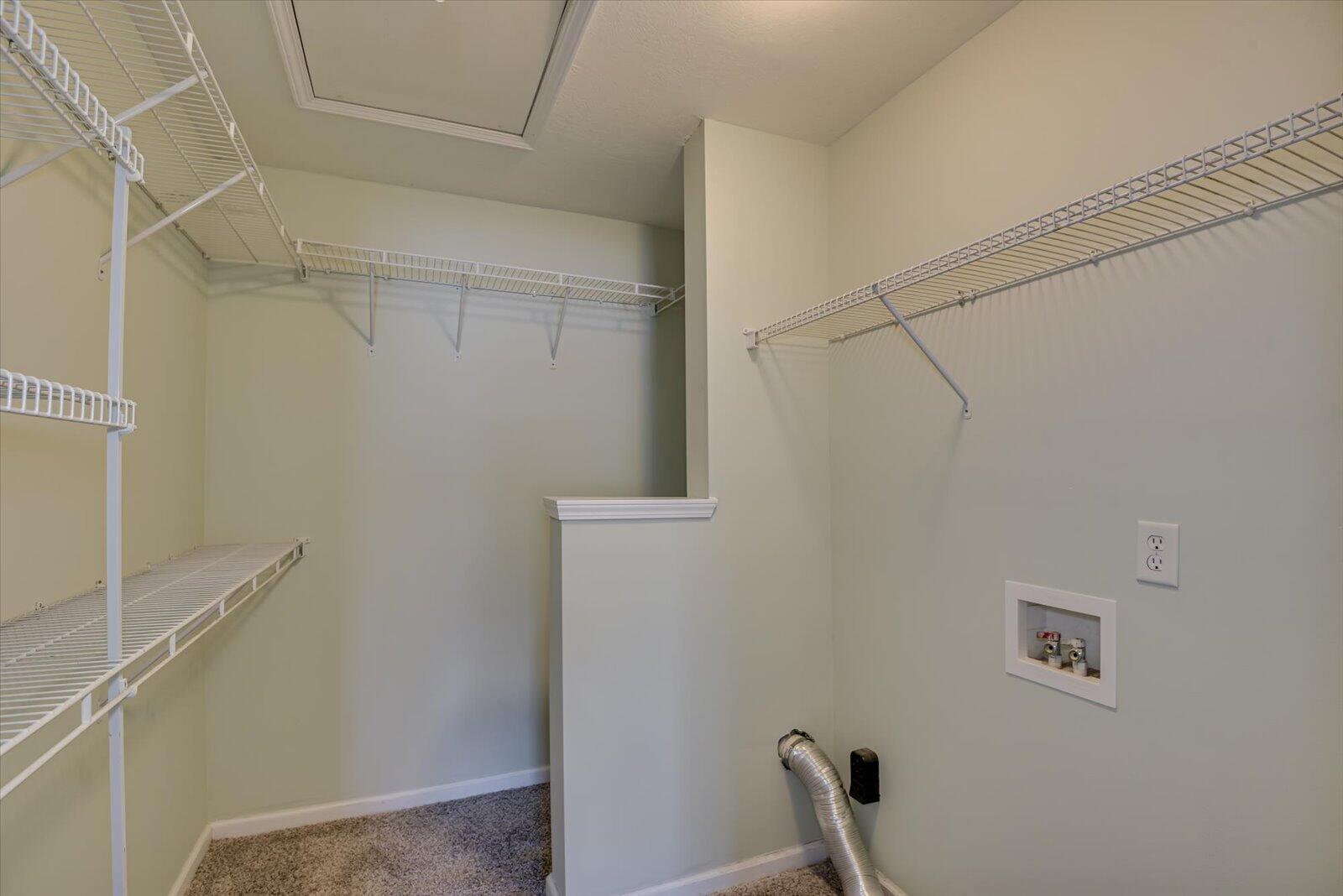 416 LONG NEEDLE Circle