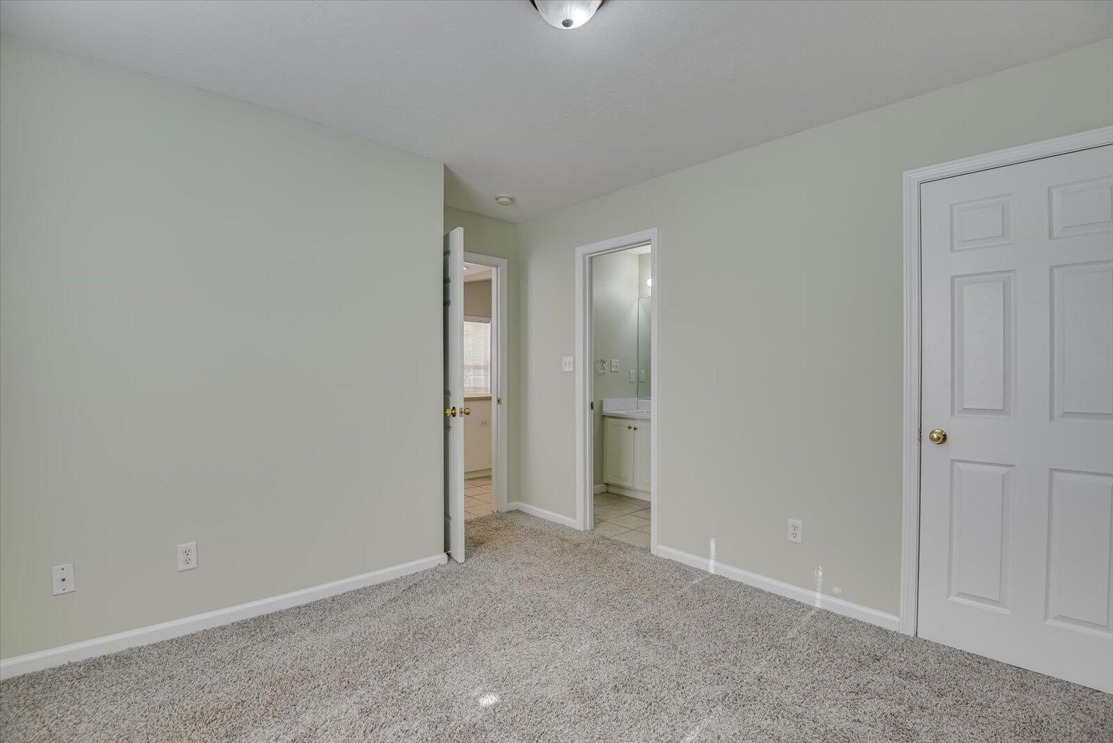 416 LONG NEEDLE Circle