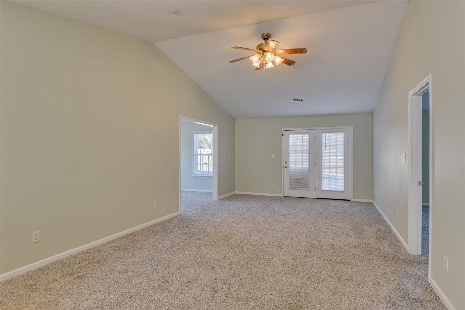 416 LONG NEEDLE Circle