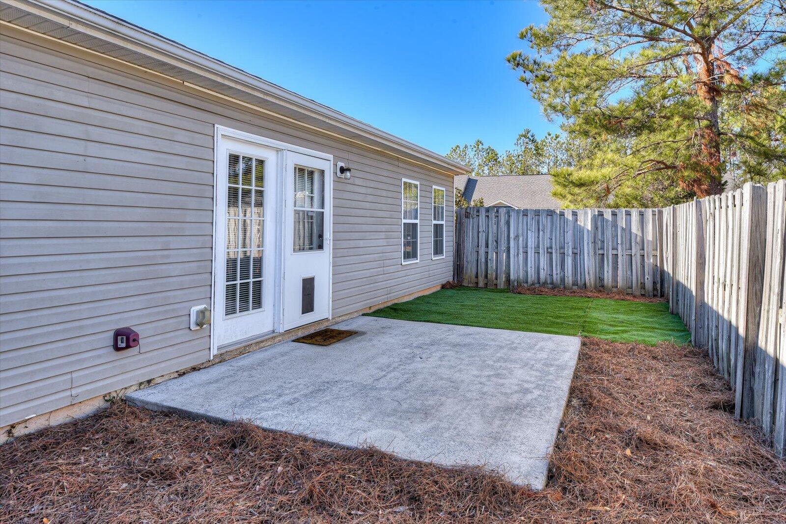 416 LONG NEEDLE Circle