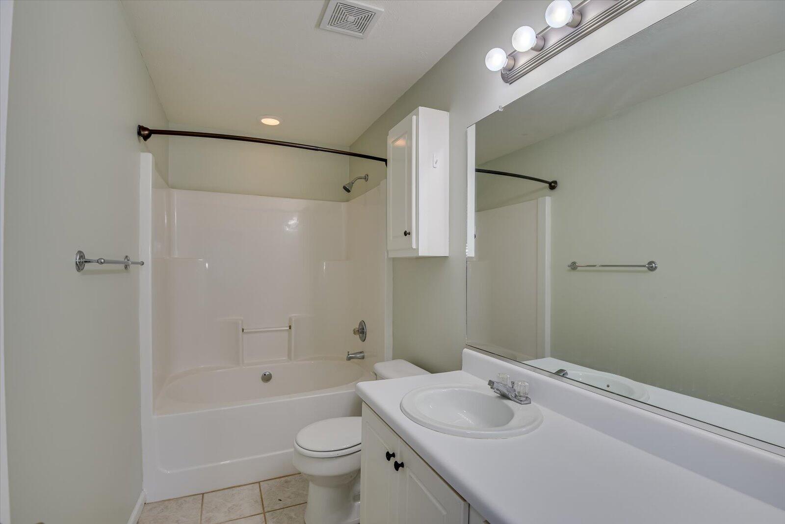 416 LONG NEEDLE Circle