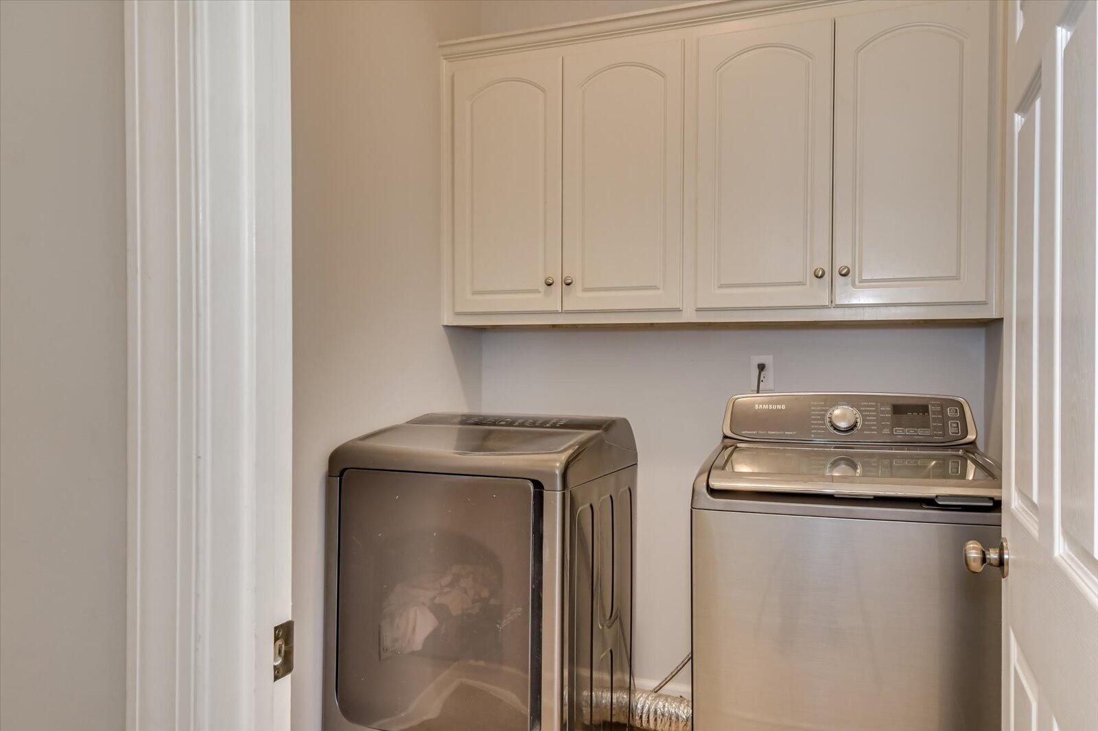 1650 JAMESTOWN Avenue