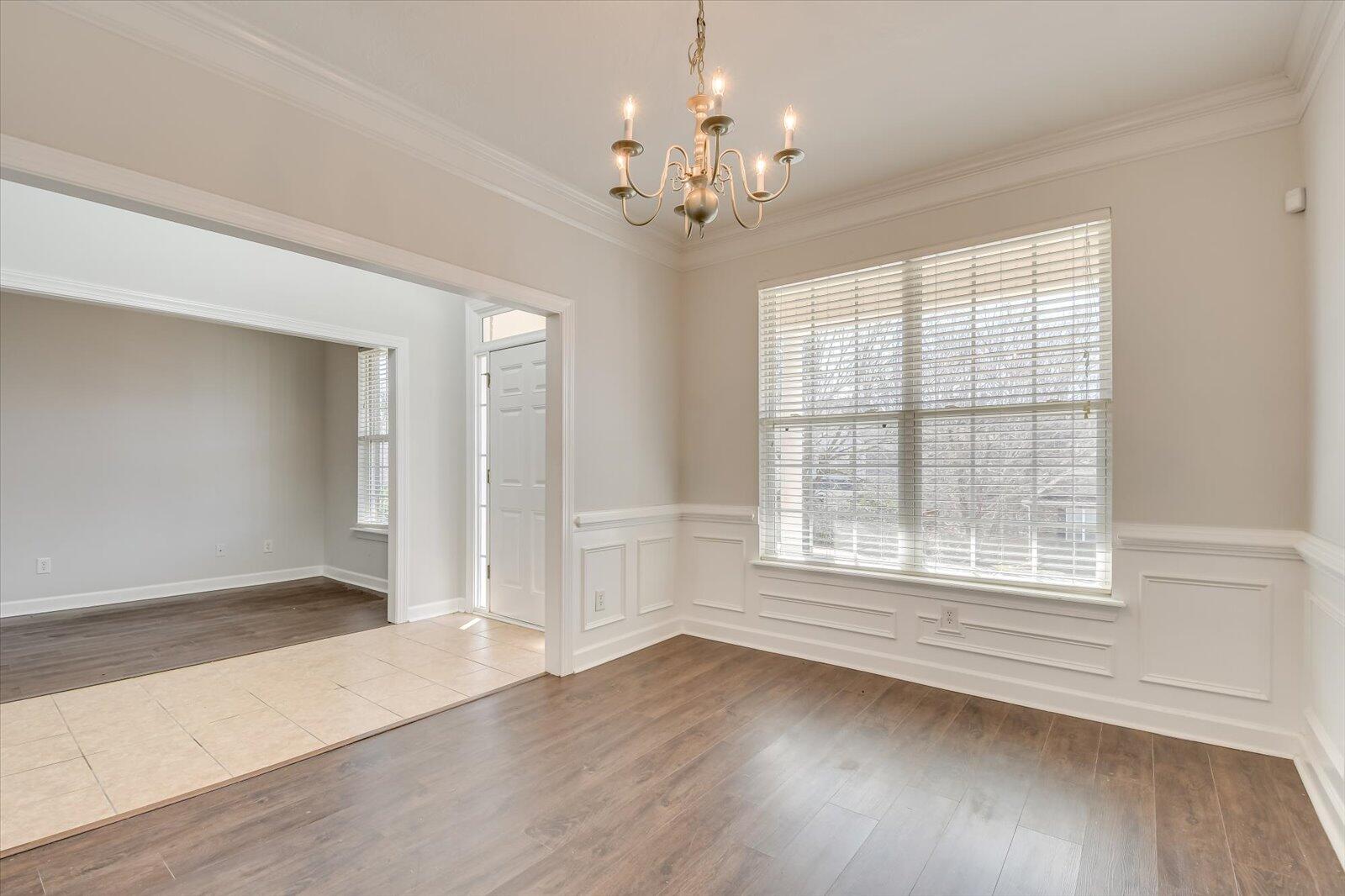 1650 JAMESTOWN Avenue