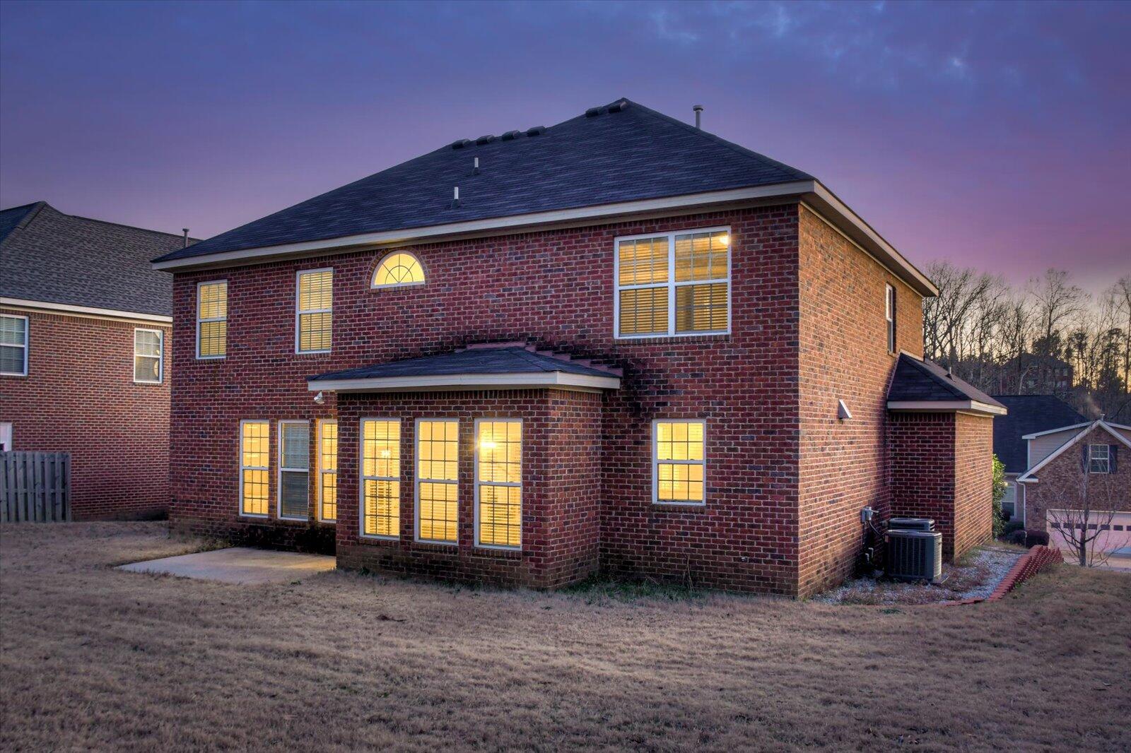 1650 JAMESTOWN Avenue