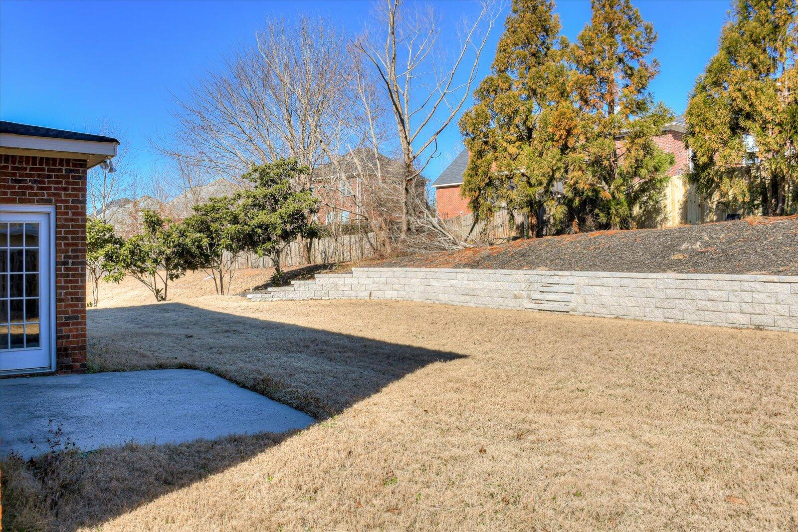 1650 JAMESTOWN Avenue