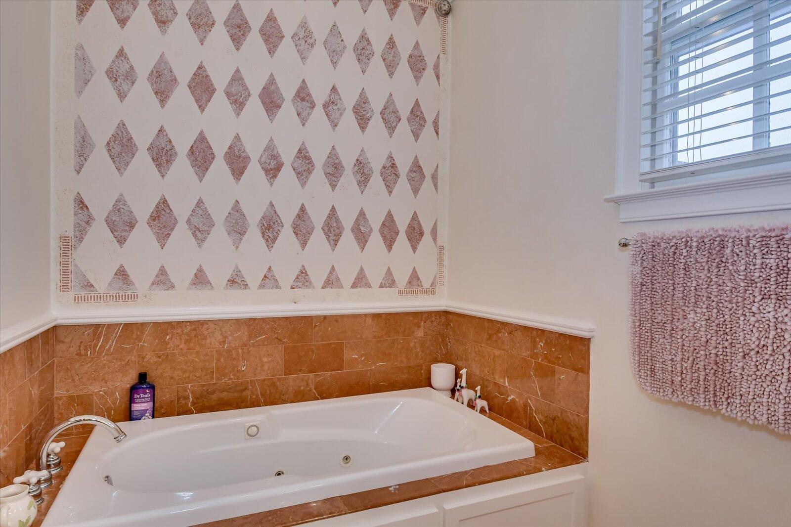 2468 MCDOWELL Street