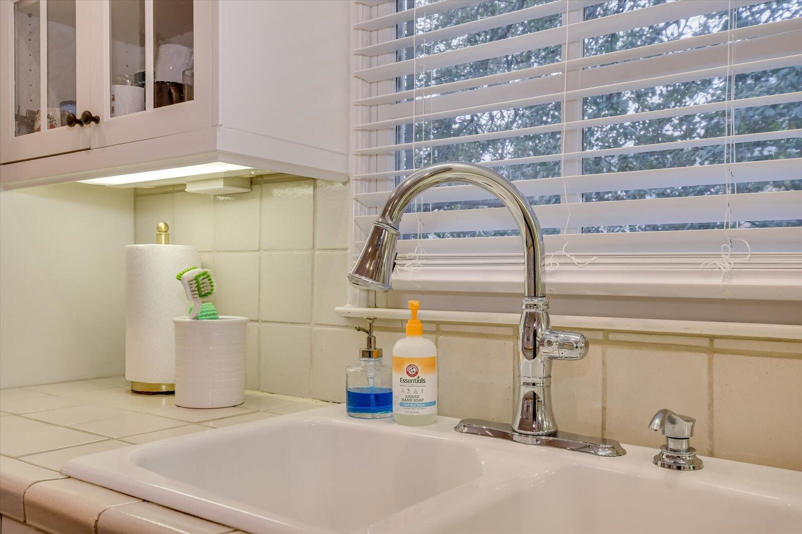 2468 MCDOWELL Street