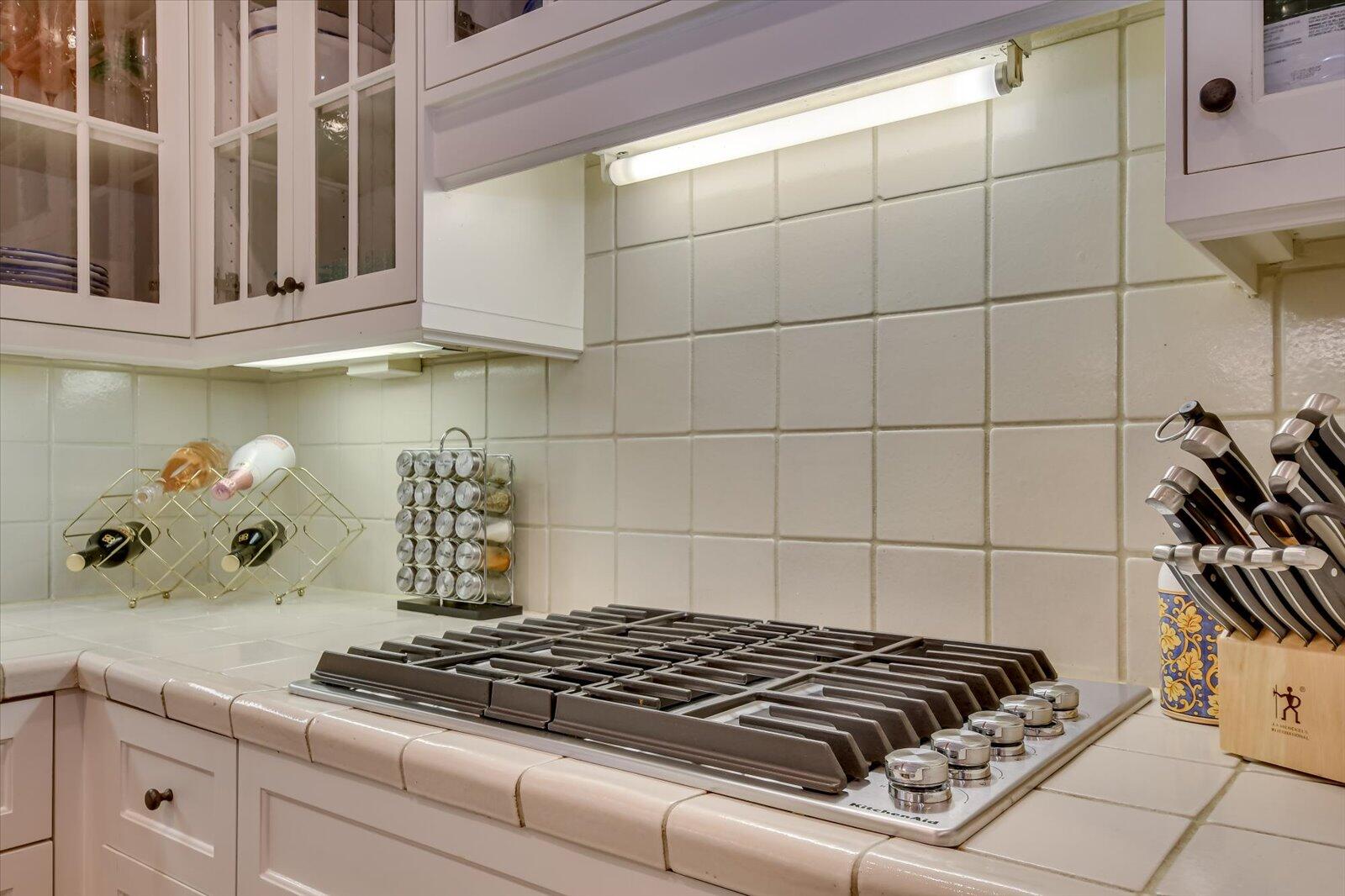 2468 MCDOWELL Street