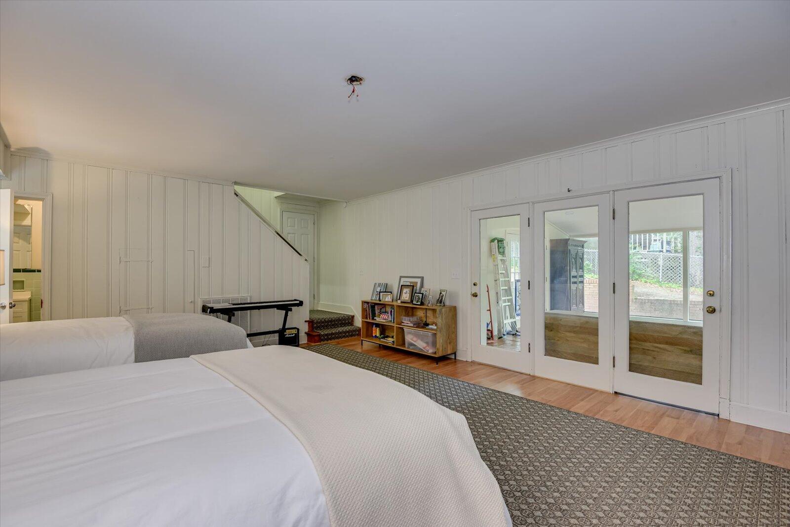 3017 FOX SPRING Road