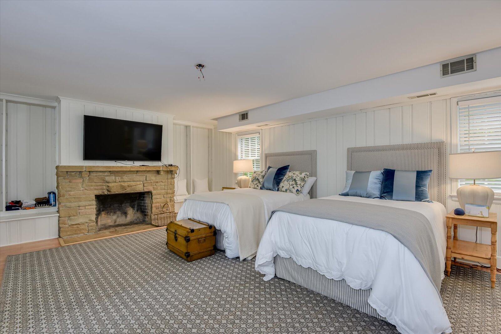 3017 FOX SPRING Road