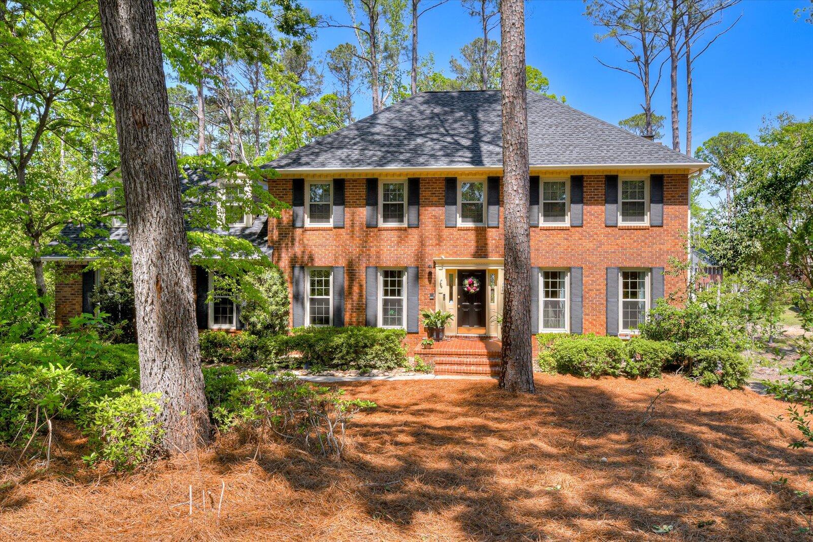 4196 N KNOLLCREST Circle