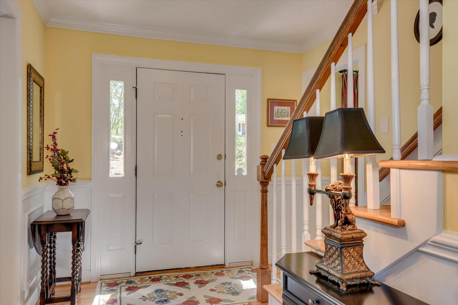 4196 N KNOLLCREST Circle