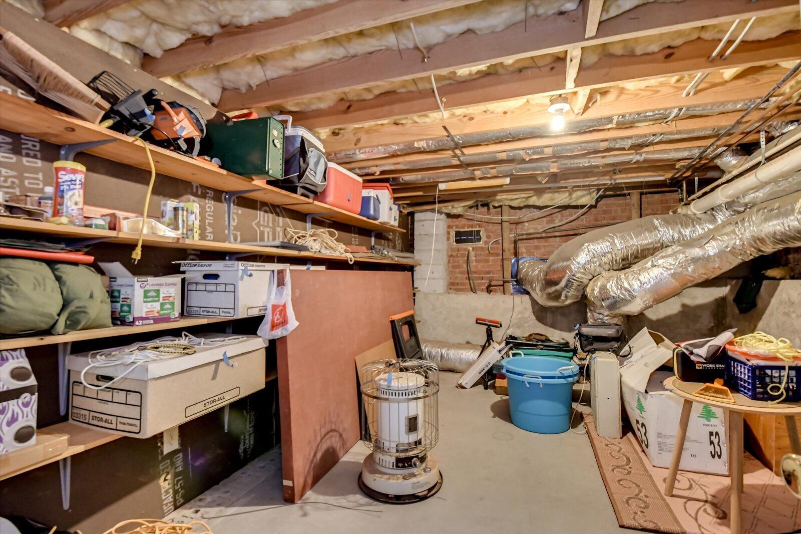 4196 N KNOLLCREST Circle