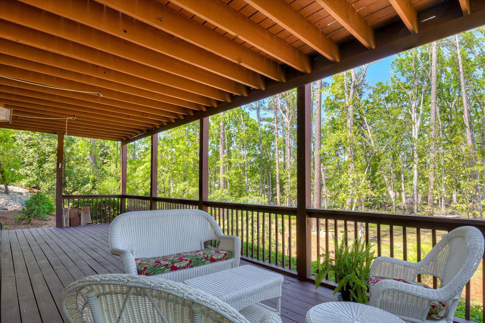 4196 N KNOLLCREST Circle