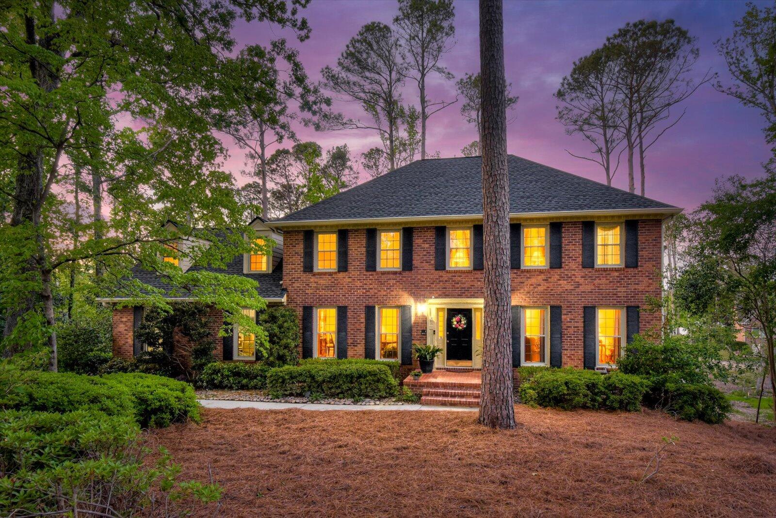 4196 N KNOLLCREST Circle