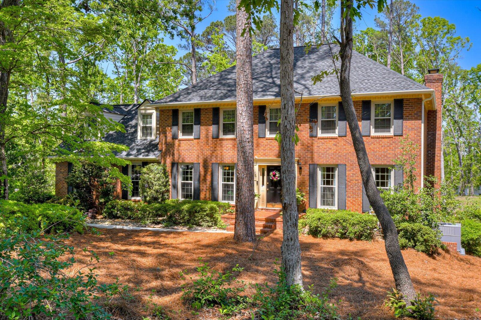 4196 N KNOLLCREST Circle