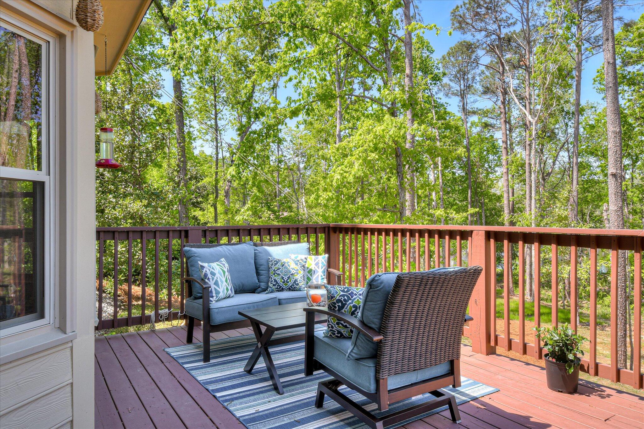 4196 N KNOLLCREST Circle