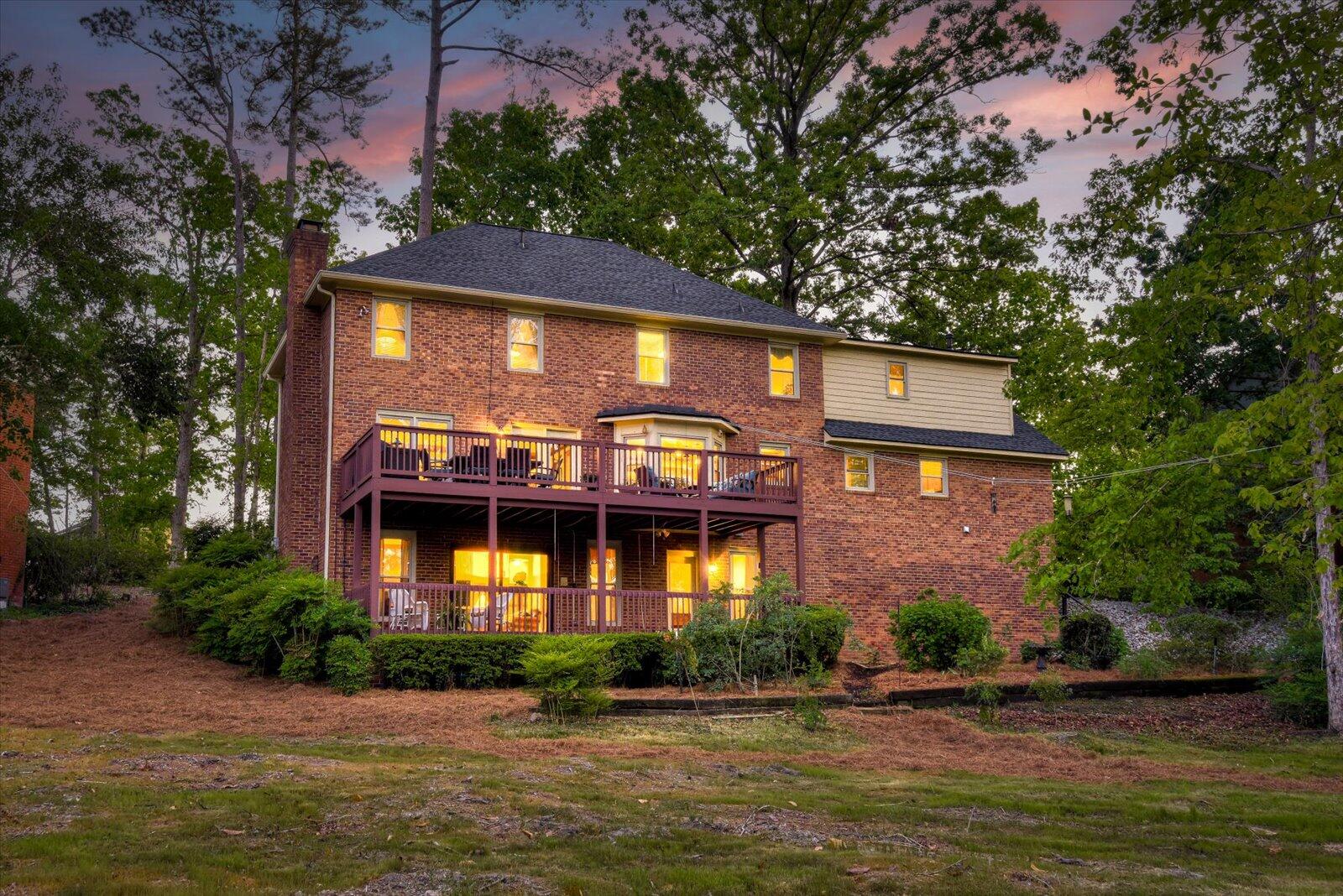 4196 N KNOLLCREST Circle