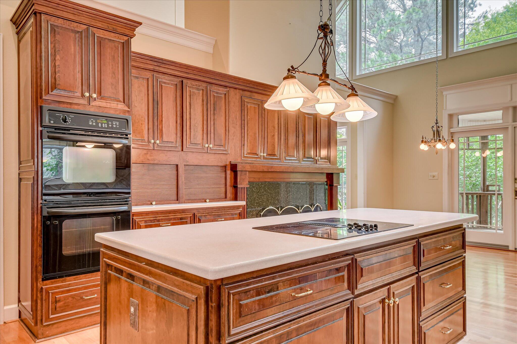 12 SHADOWBROOK Circle