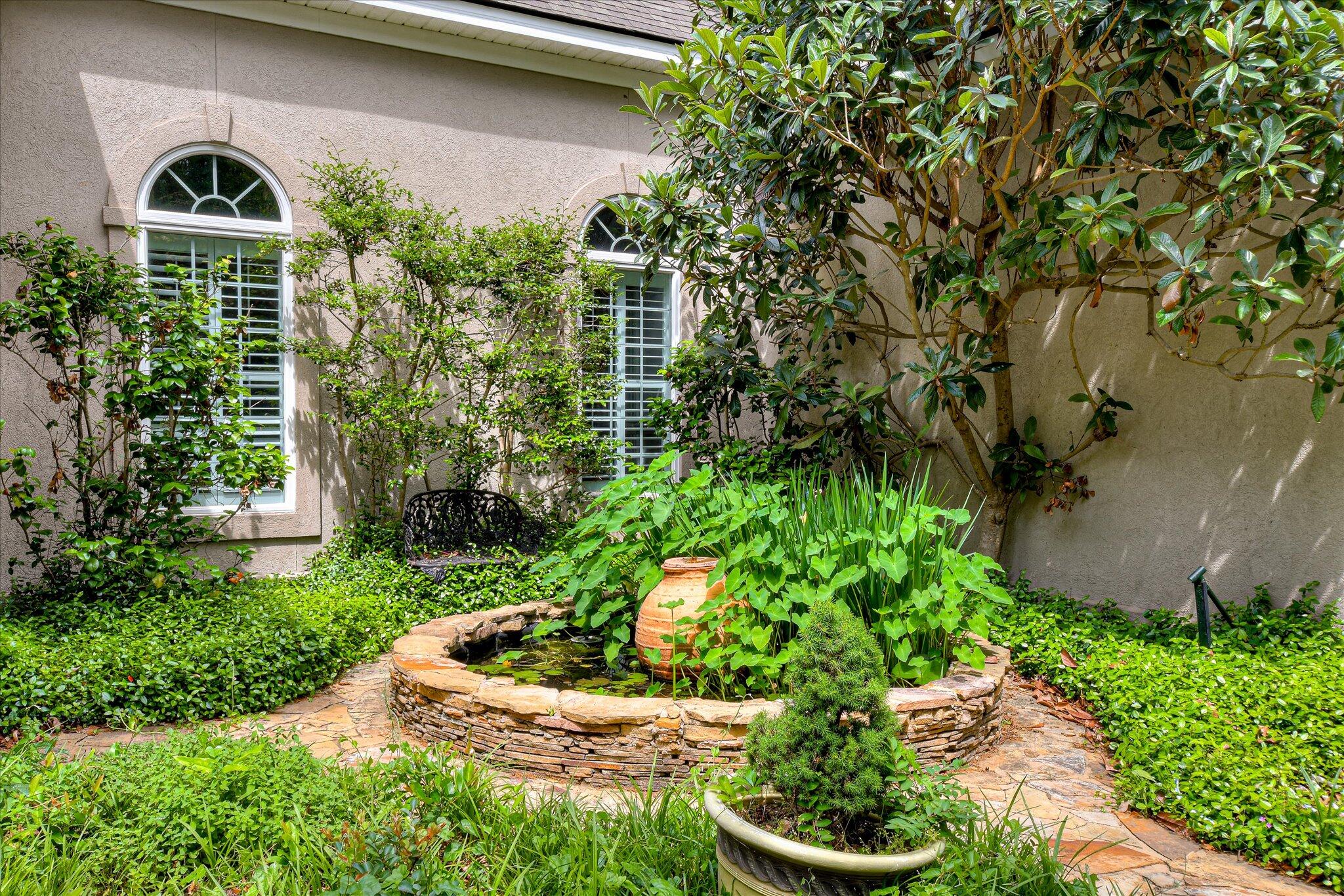 12 SHADOWBROOK Circle