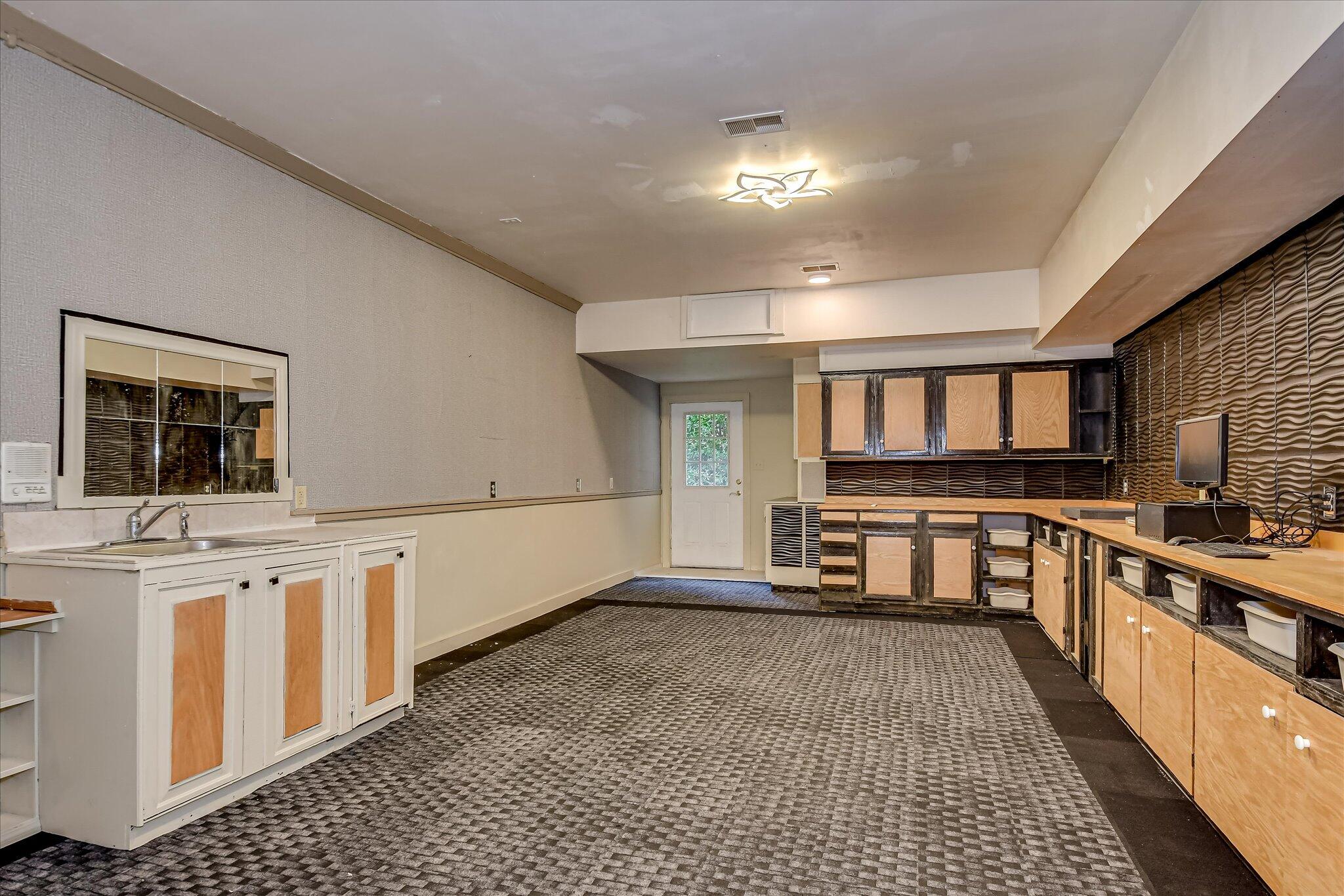 12 SHADOWBROOK Circle