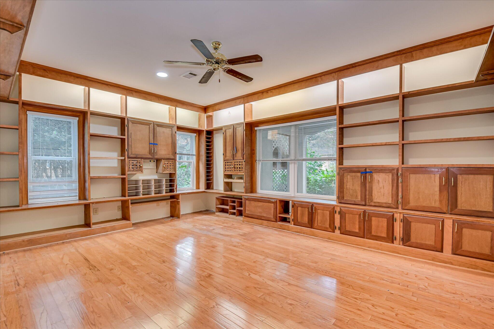 12 SHADOWBROOK Circle