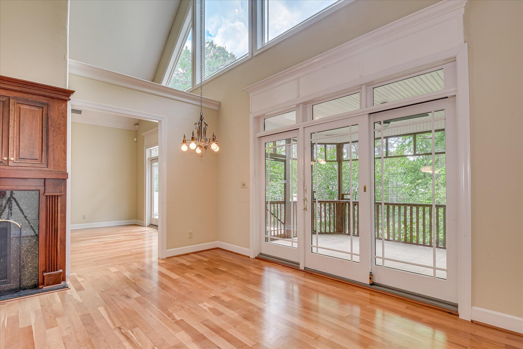 12 SHADOWBROOK Circle