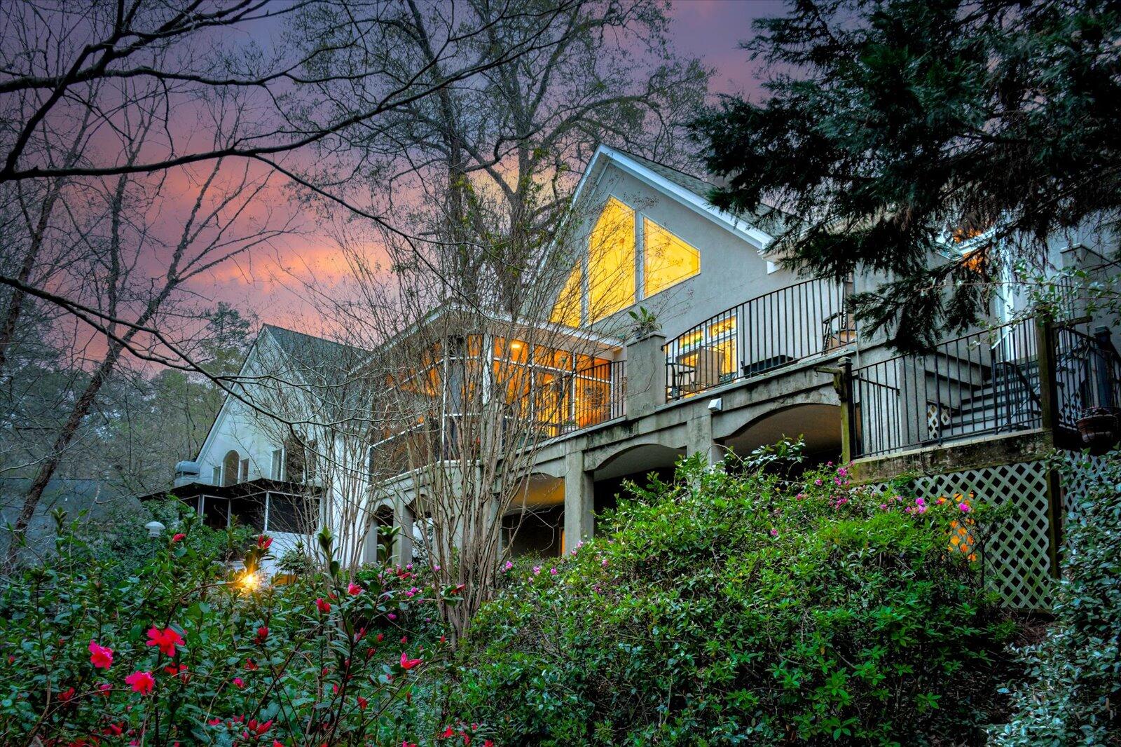 12 SHADOWBROOK Circle