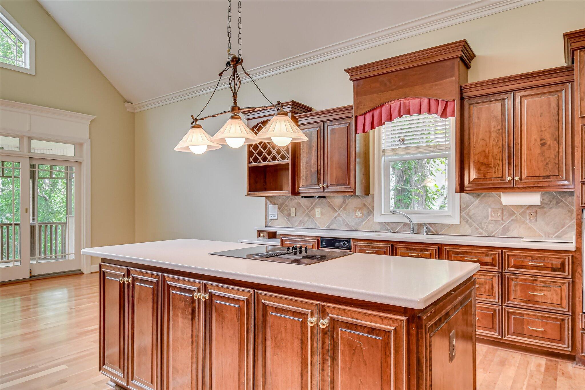 12 SHADOWBROOK Circle