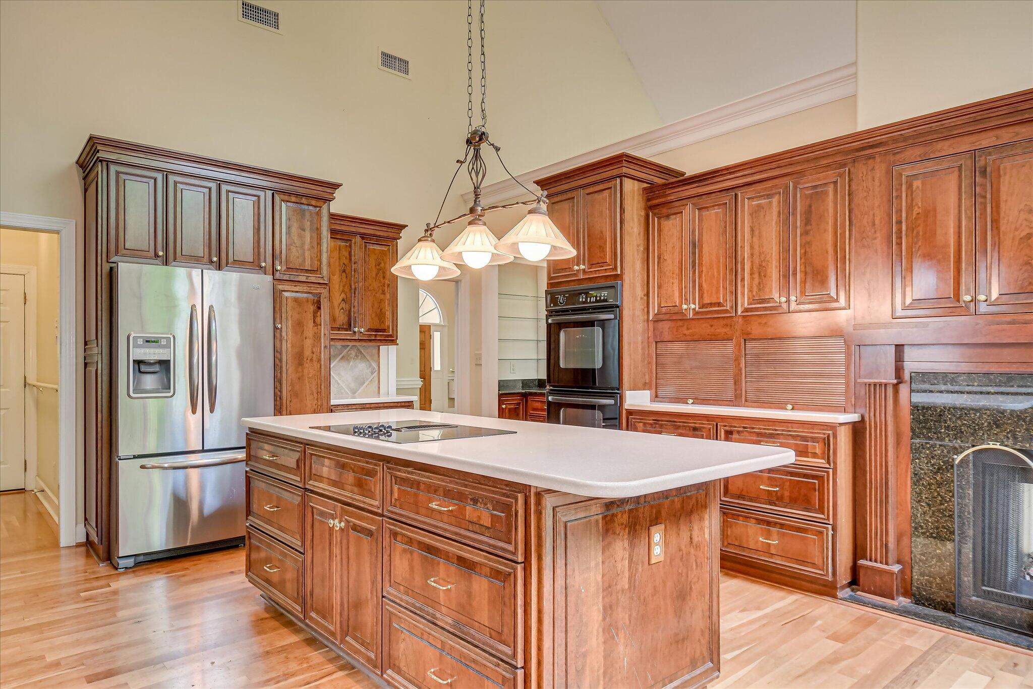 12 SHADOWBROOK Circle