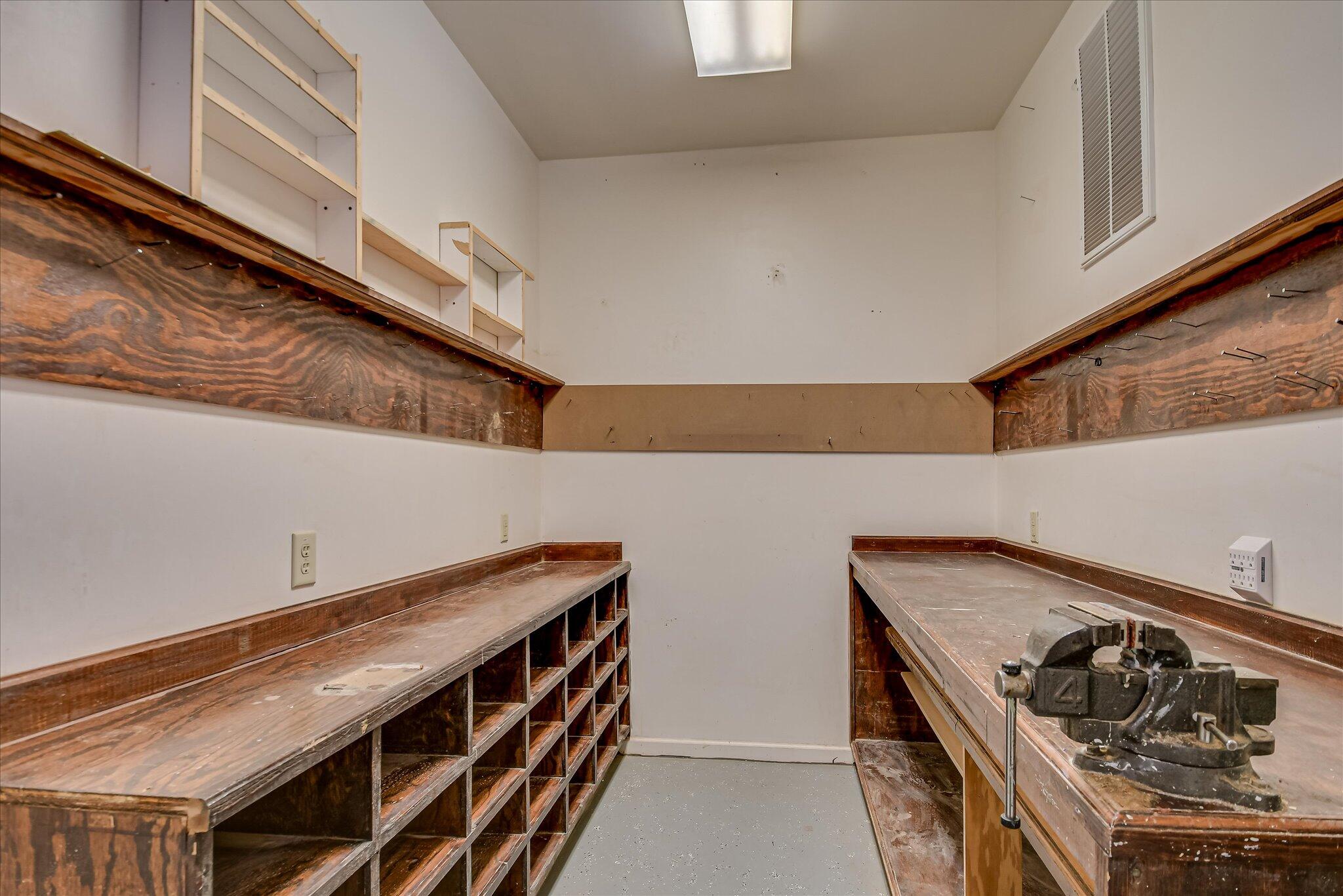 12 SHADOWBROOK Circle