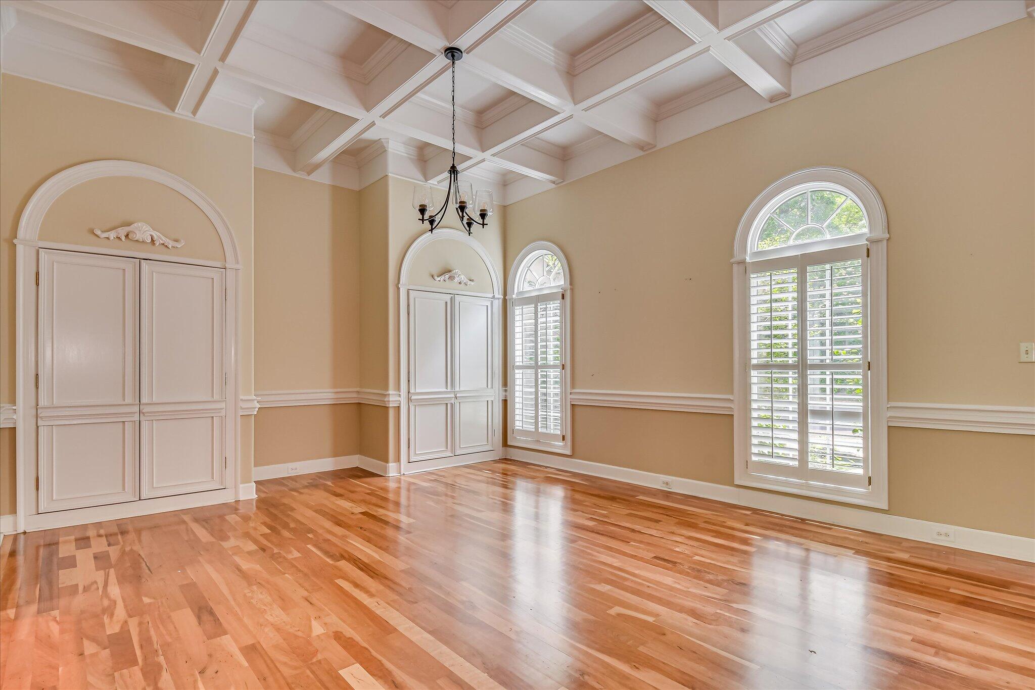 12 SHADOWBROOK Circle