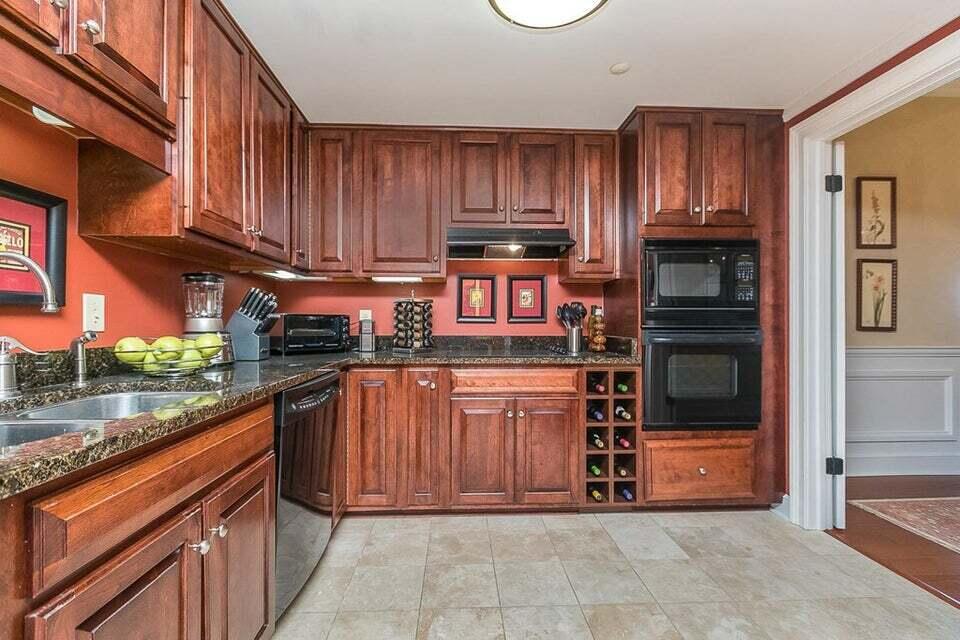 1 SEVENTH ST Street, 1202