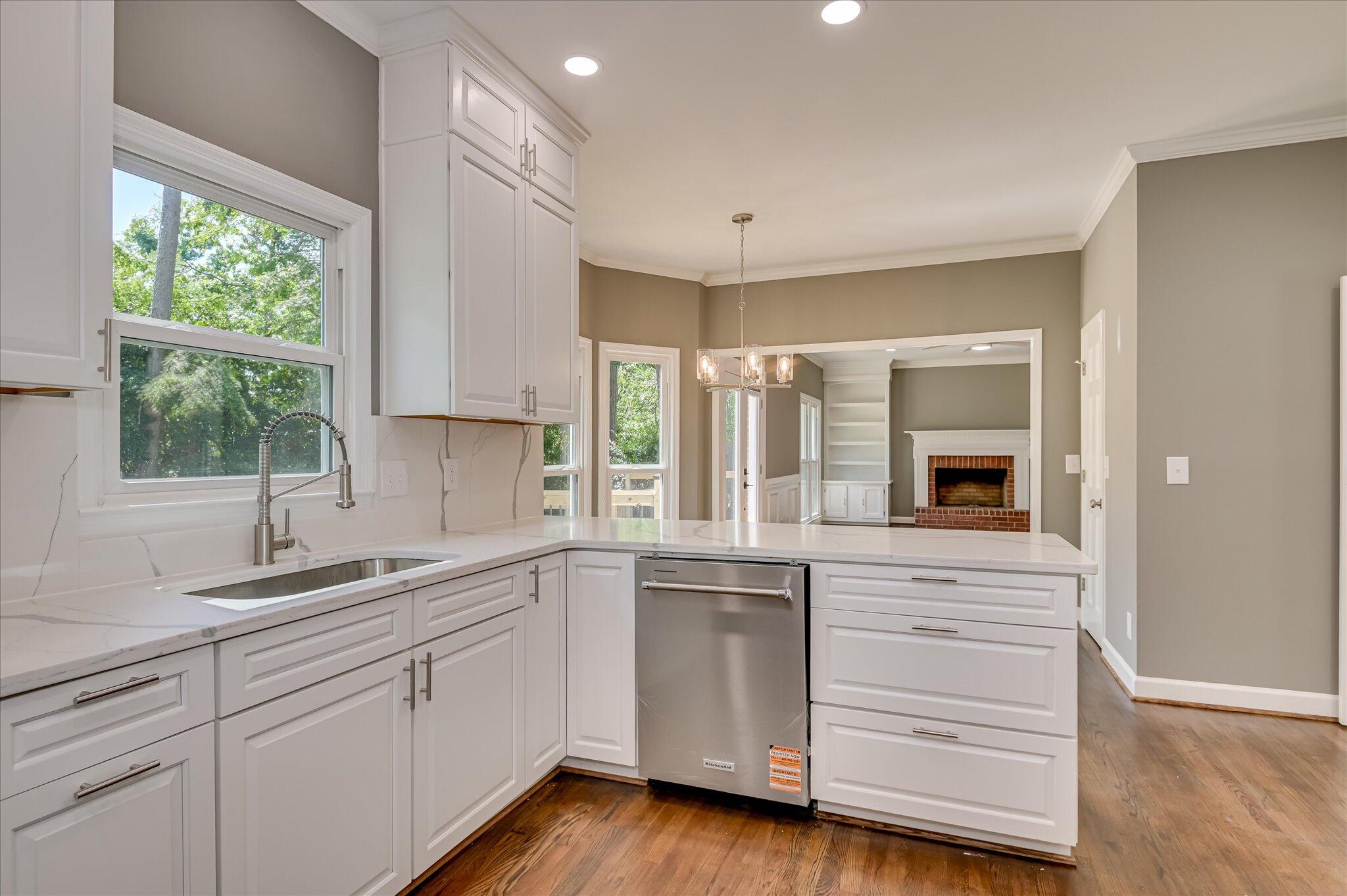 4 Shadowmoor Court