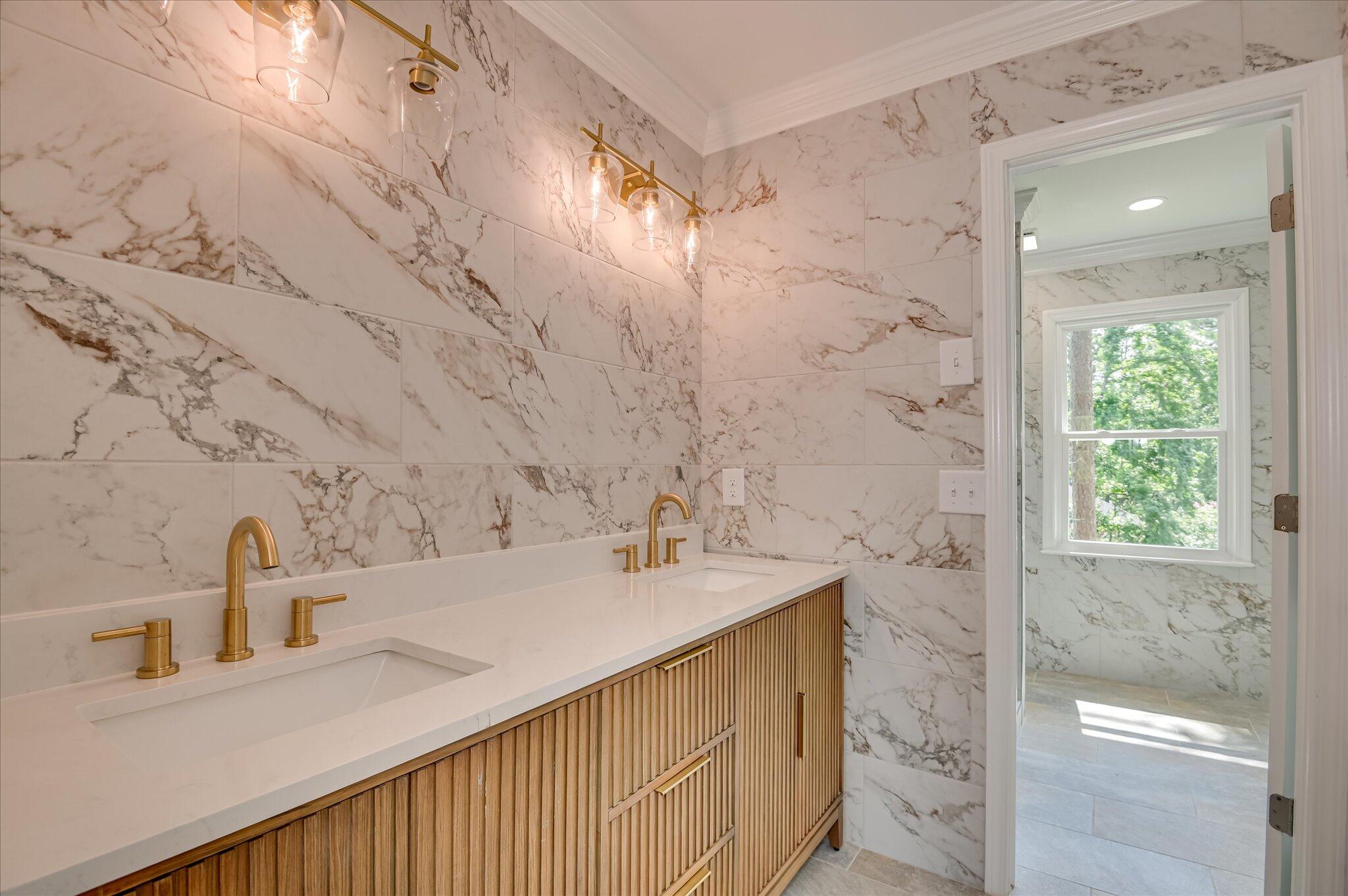 4 Shadowmoor Court