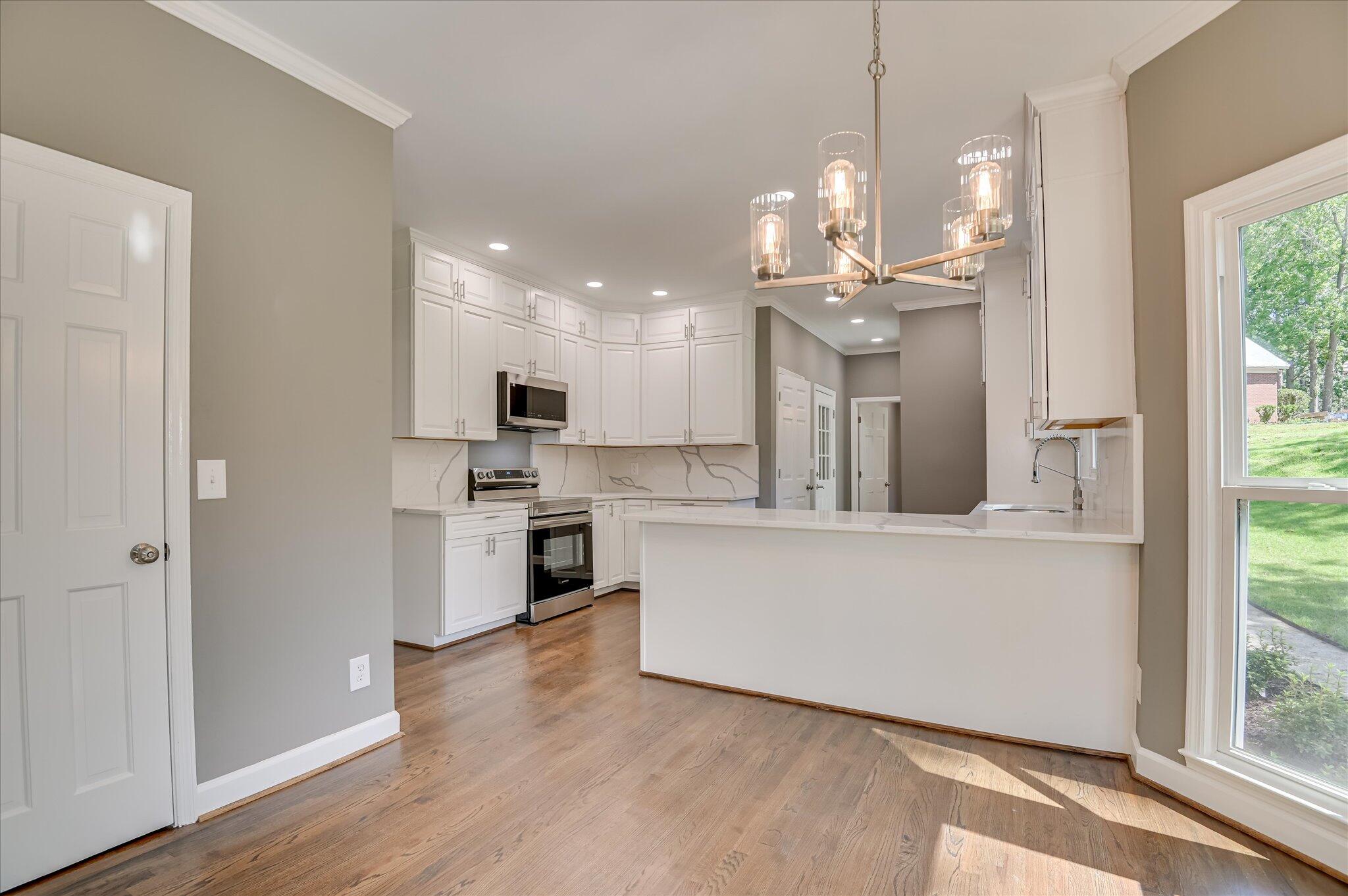 4 Shadowmoor Court